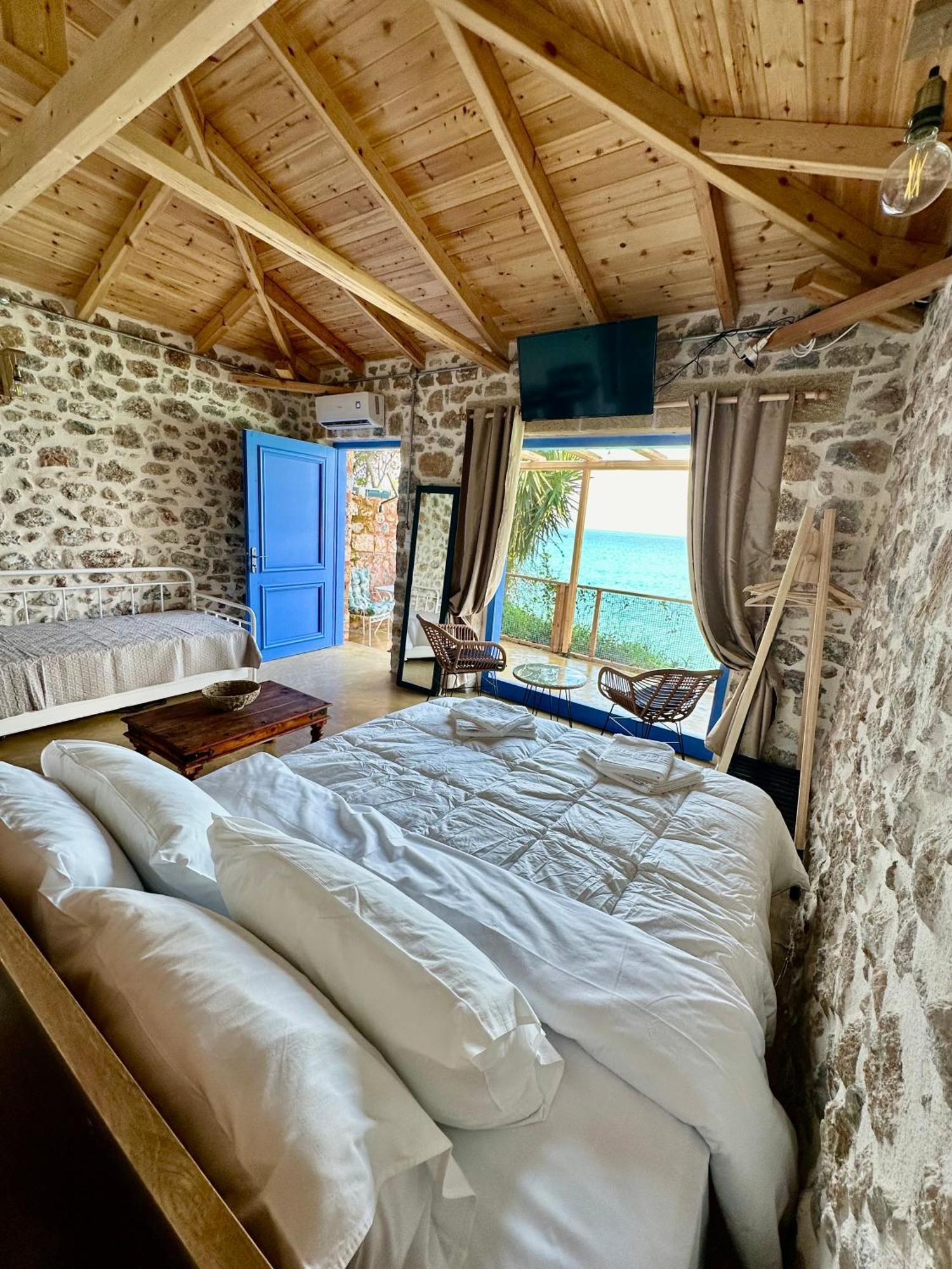 Rocksecret Edge Apartment Каламата Екстериор снимка