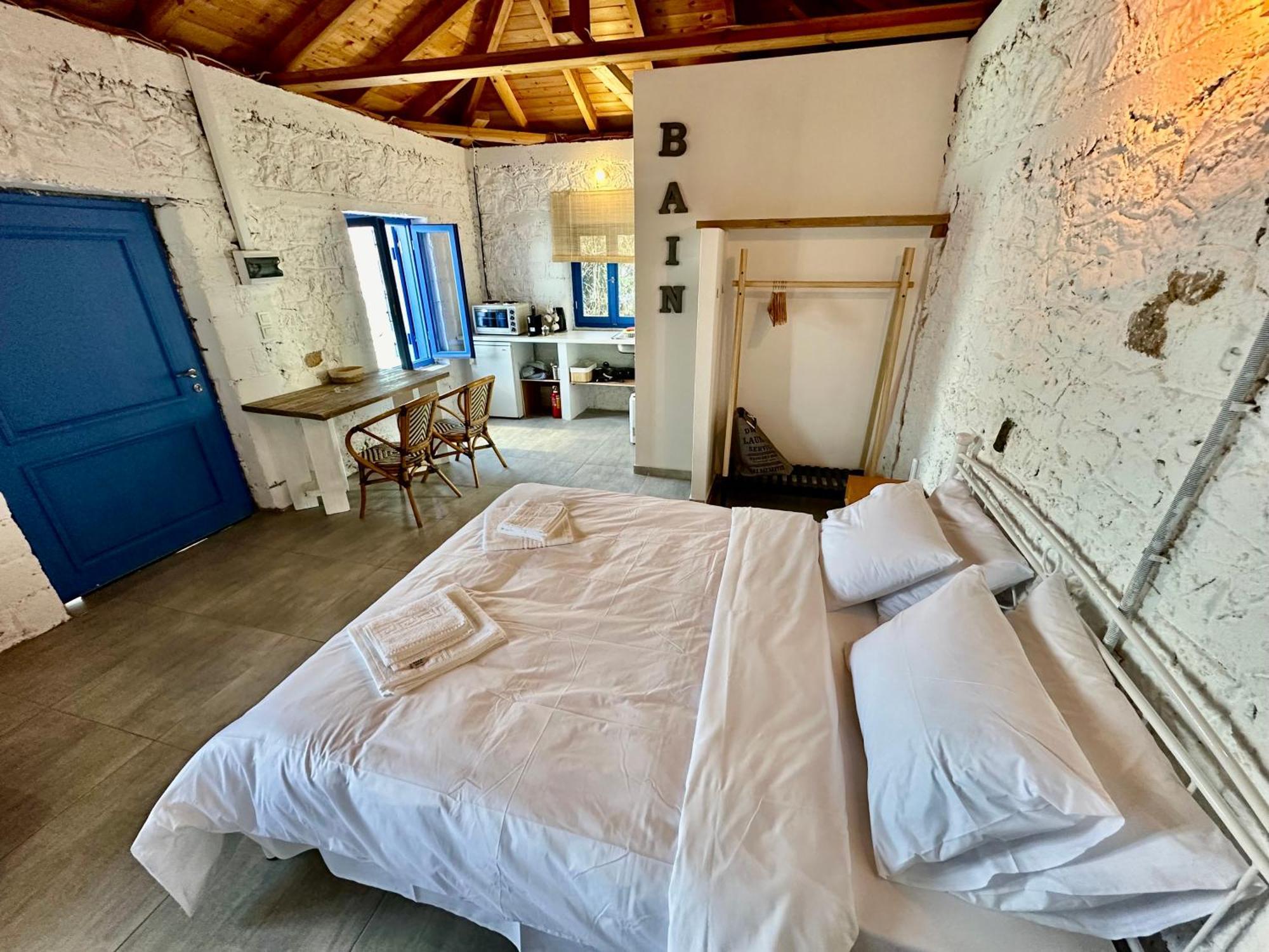 Rocksecret Edge Apartment Каламата Екстериор снимка
