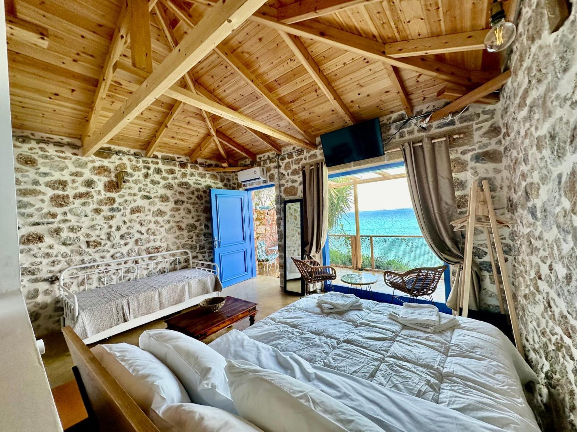 Rocksecret Edge Apartment Каламата Екстериор снимка