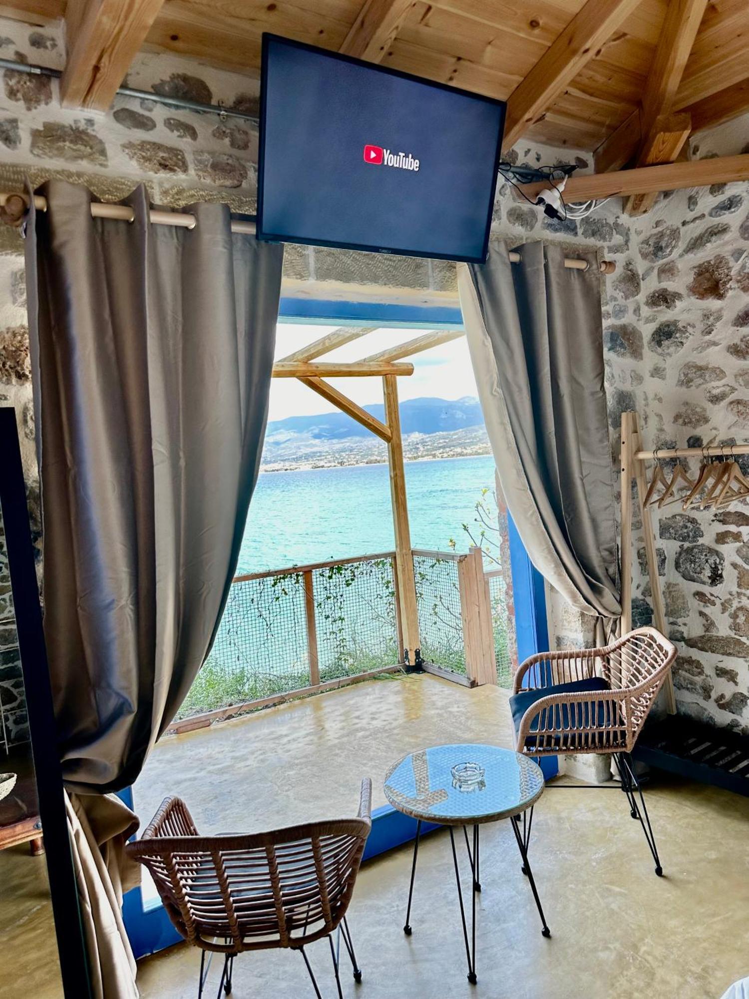 Rocksecret Edge Apartment Каламата Екстериор снимка
